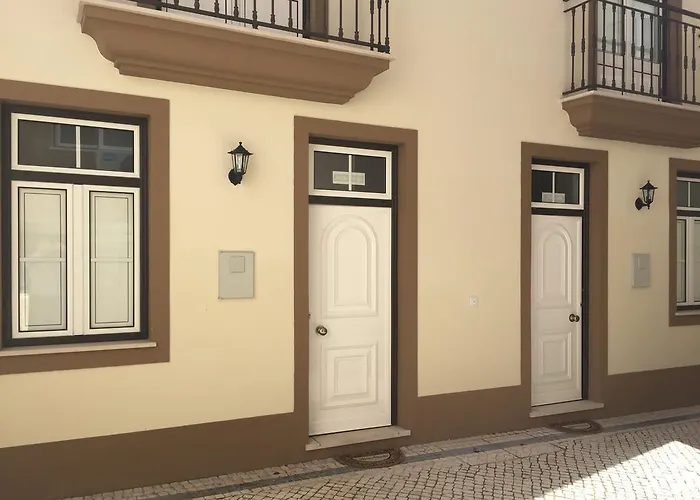 Pateo Alfacinha Nyaraló